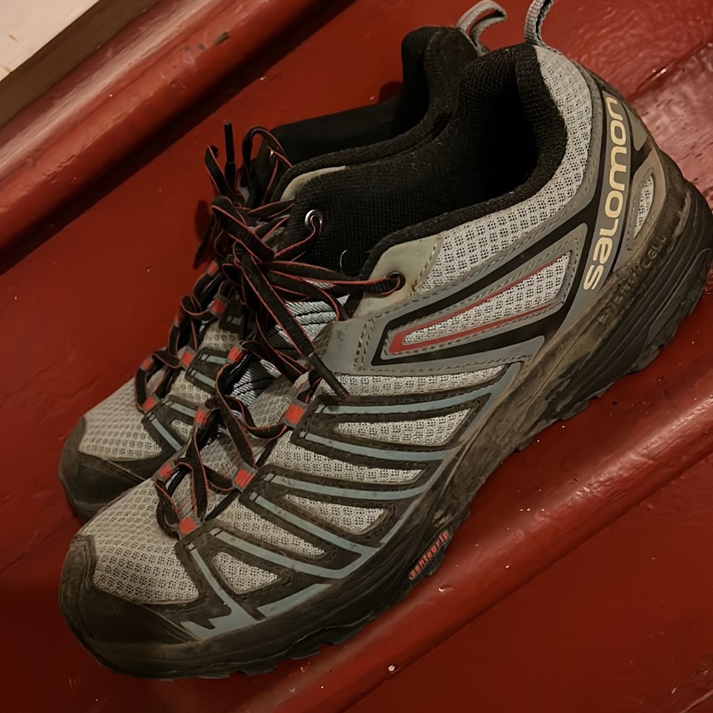 Salomon Hiking Shoes - Picture 3 of 5